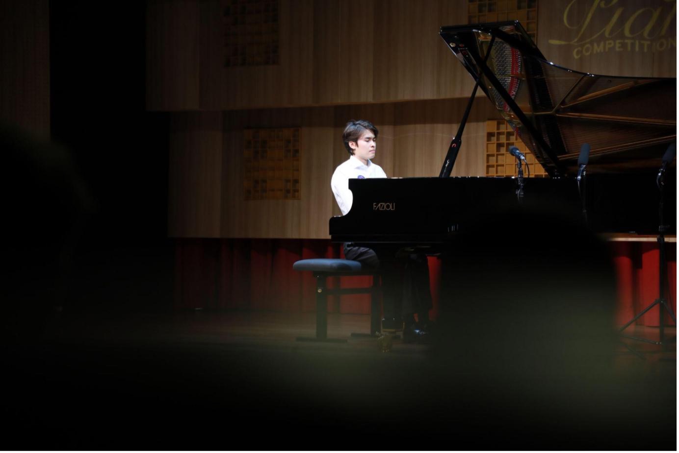 Các thí sinh sẽ thi đấu trực tiếp với đàn Fazioli F278 – một trong những thương hiệu Piano hàng đầu thế giới theo danh sách tác phẩm đăng ký.