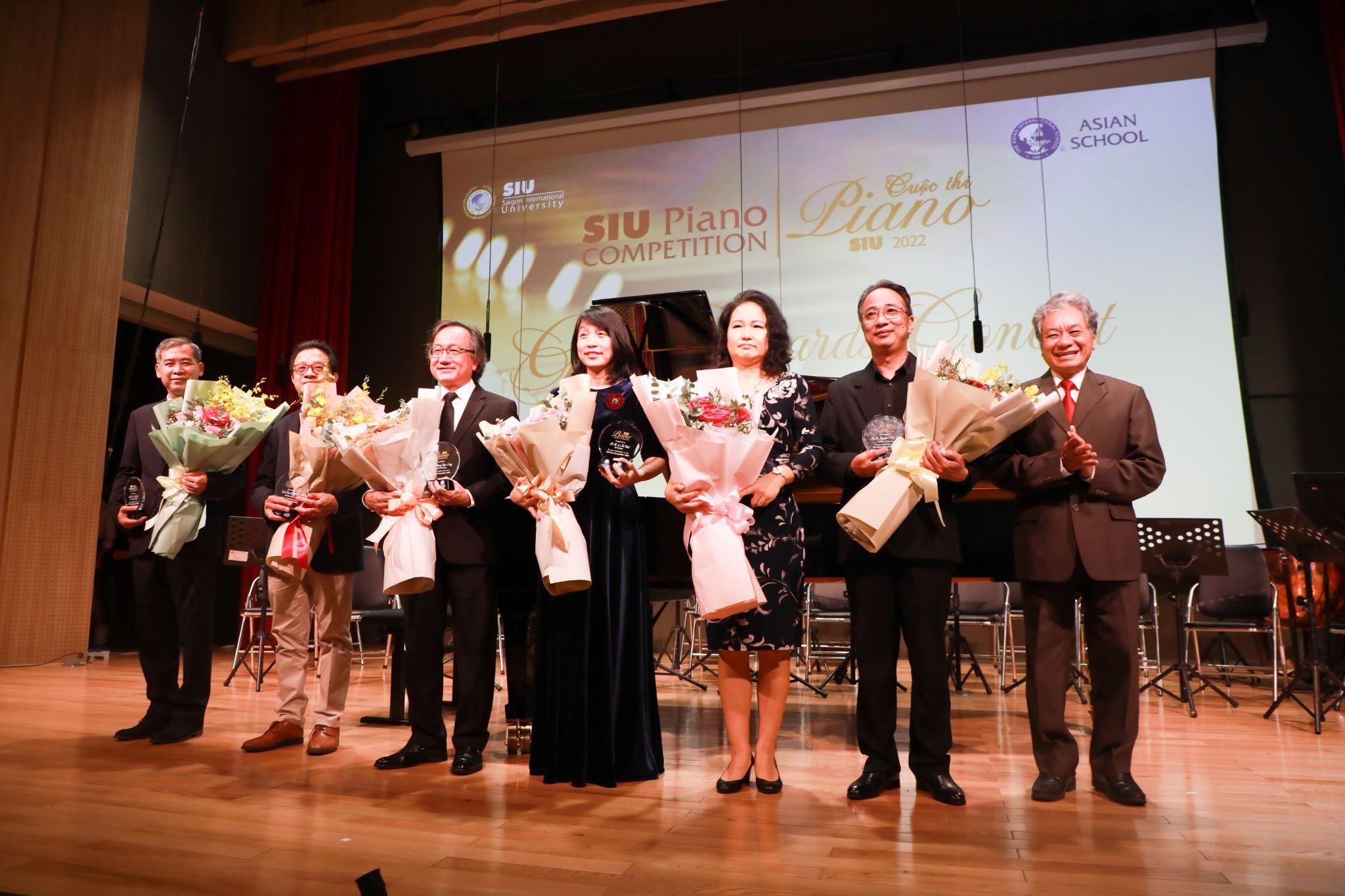 Đại diện Ban giám khảo Cuộc thi Piano SIU 2022